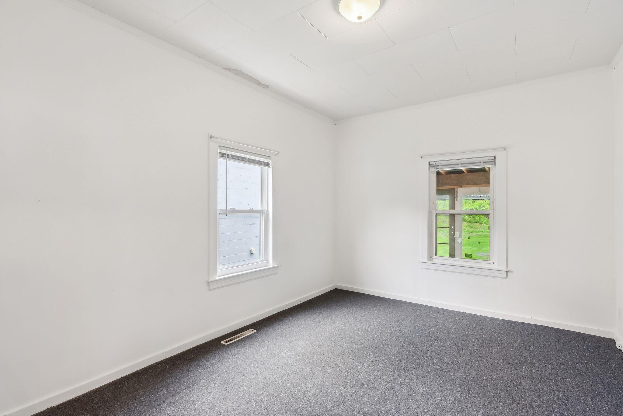 520 Lincoln Street Lewiston, ME 04240 - Photo 17 of 36 Unit #1 First Bedroom