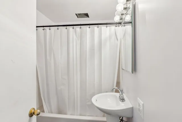 $269,900 | 520 Lincoln Street, Lewiston, ME 04240