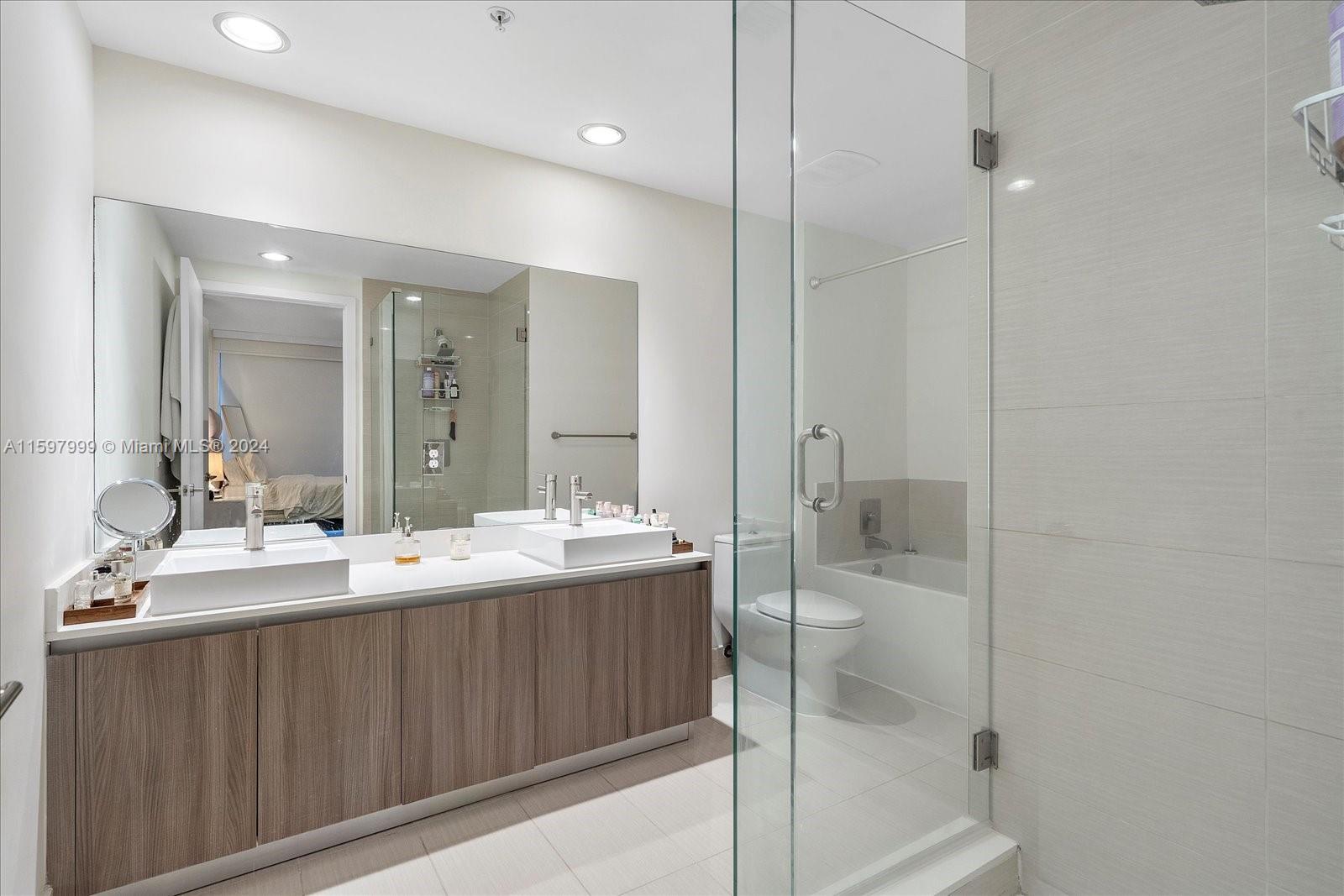 201 Southwest 17th Road, Unit 512 Miami, FL 33129 - Photo 14 of 45 Gallery Image 14