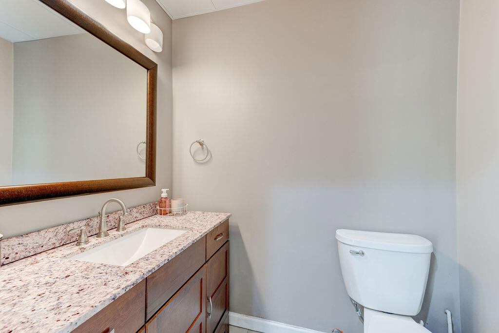 155 Grandview Point Ringgold, GA 30736 - Photo 32 of 70 Basement Full Bath