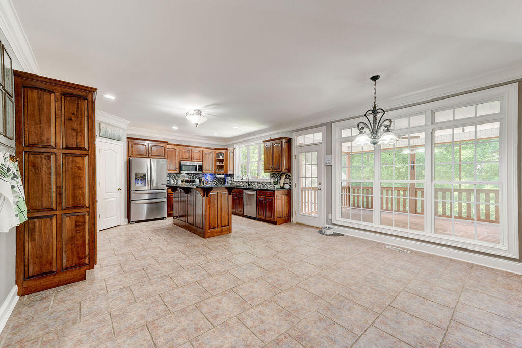 155 Grandview Point Ringgold, GA 30736 - Photo 70 of 70 Breakfast Area Into Kitchen
