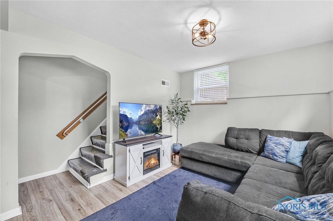 4254 Grantley Road Toledo, OH 43613 - Photo 18 of 37 Gallery Image 18