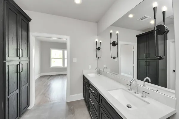 $2,350 | 6322 Milwee Street, Unit B, Houston, TX 77092