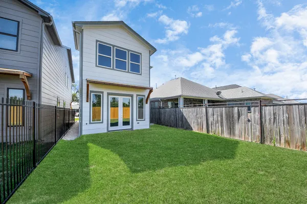 $2,350 | 6322 Milwee Street, Unit B, Houston, TX 77092