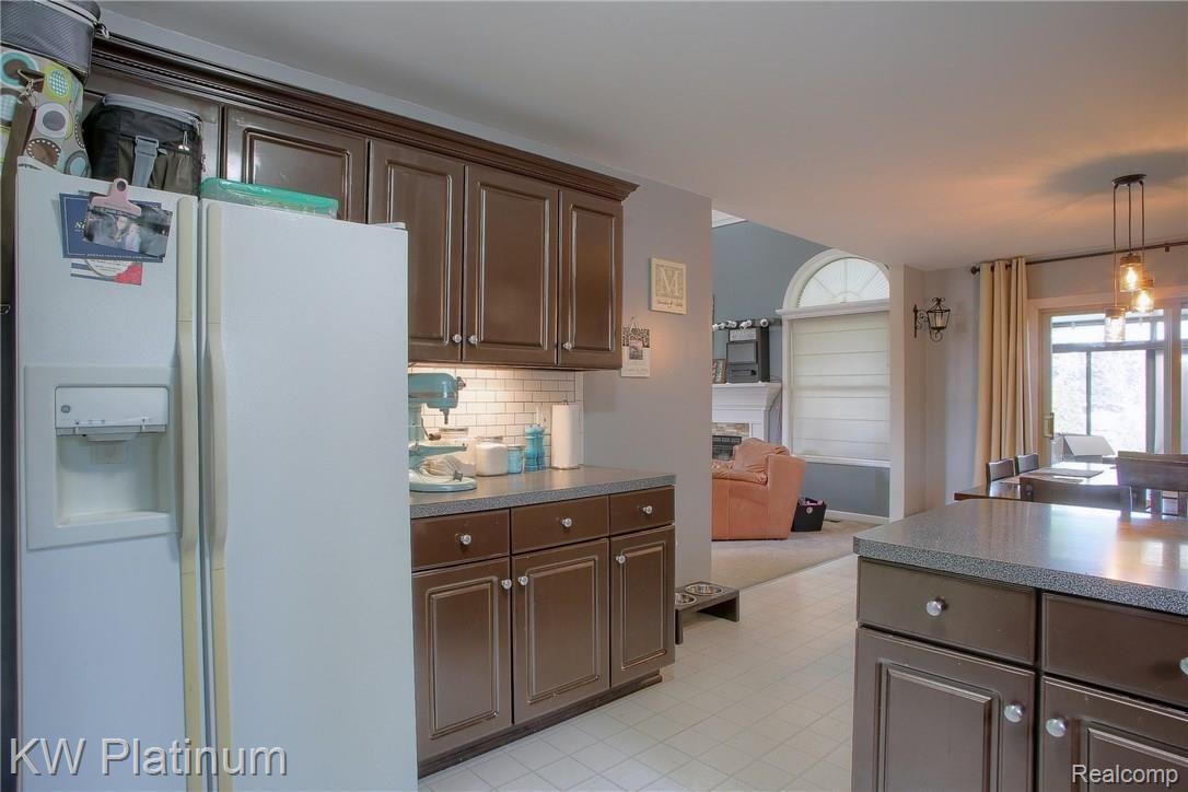 51955 Lillian Road New Baltimore, MI 48047 - Photo 11 of 33 Kitchen_3rd_View.jpg