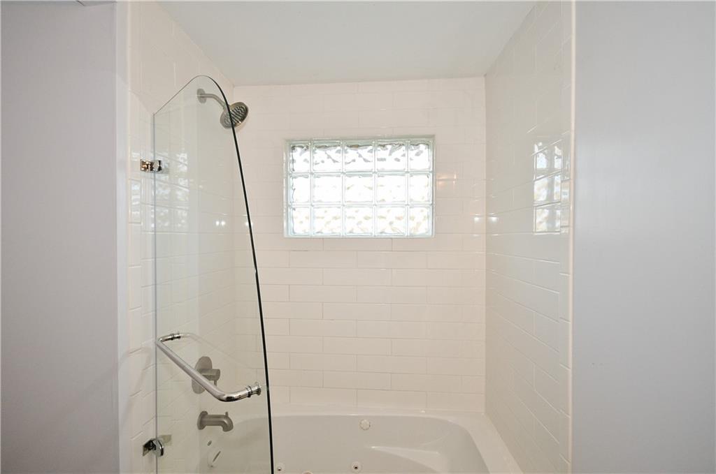 728 McKee Road Washington, PA 15301 - Photo 14 of 25 Gallery Image 14