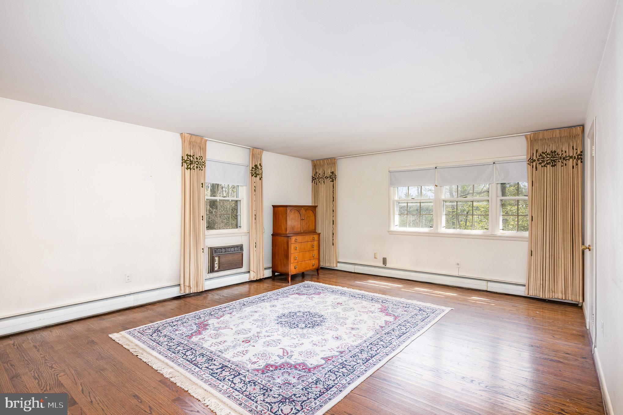 712 West Timonium Road Lutherville-Timonium, MD 21093 - Photo 16 of 42 Master suite