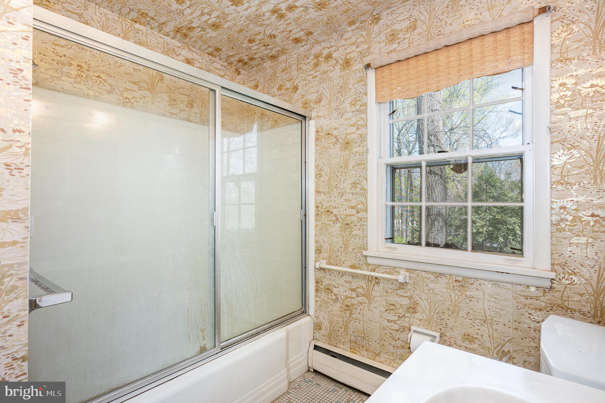 712 West Timonium Road Lutherville-Timonium, MD 21093 - Photo 25 of 42 2nd bath