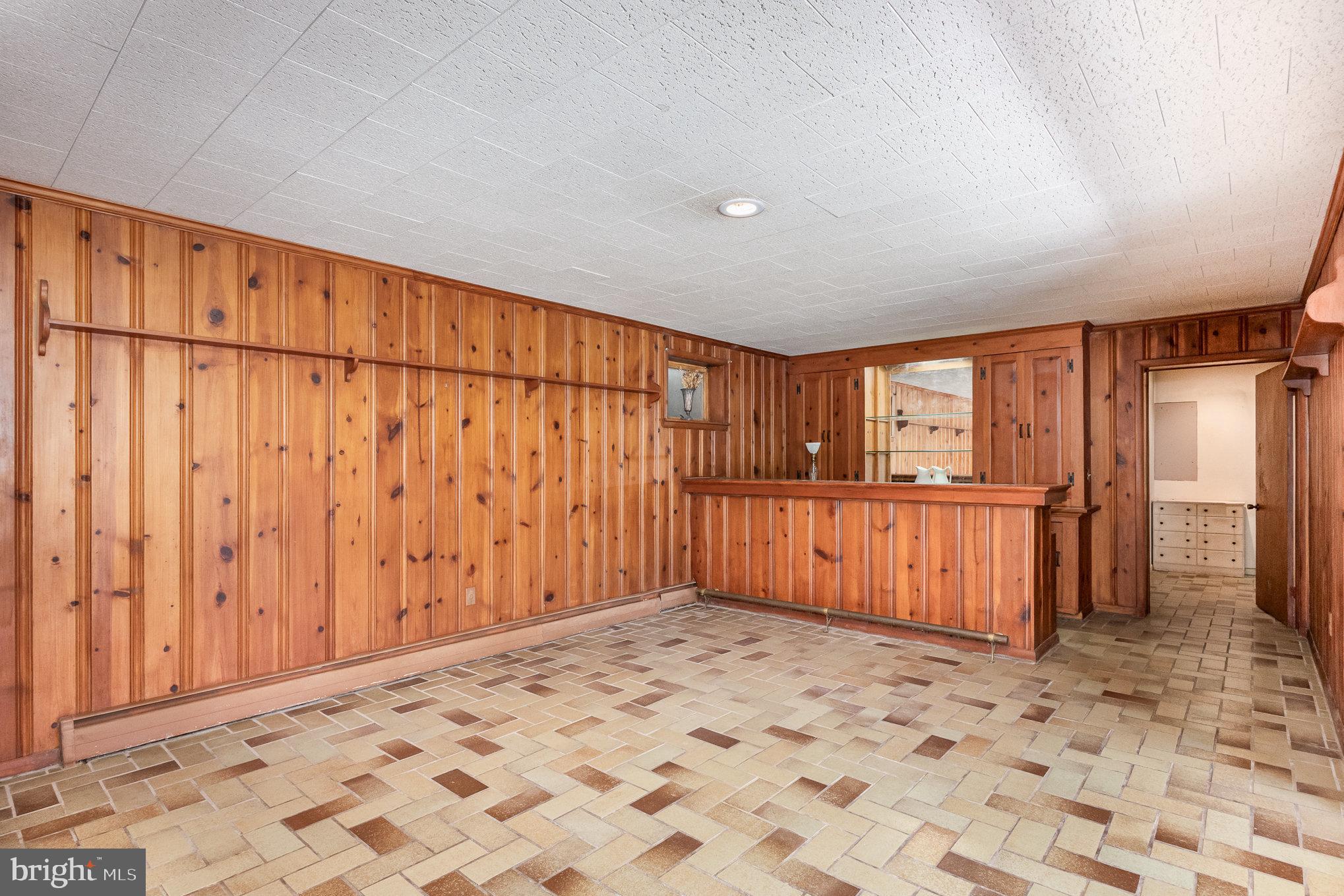 712 West Timonium Road Lutherville-Timonium, MD 21093 - Photo 30 of 42 Basement bar area
