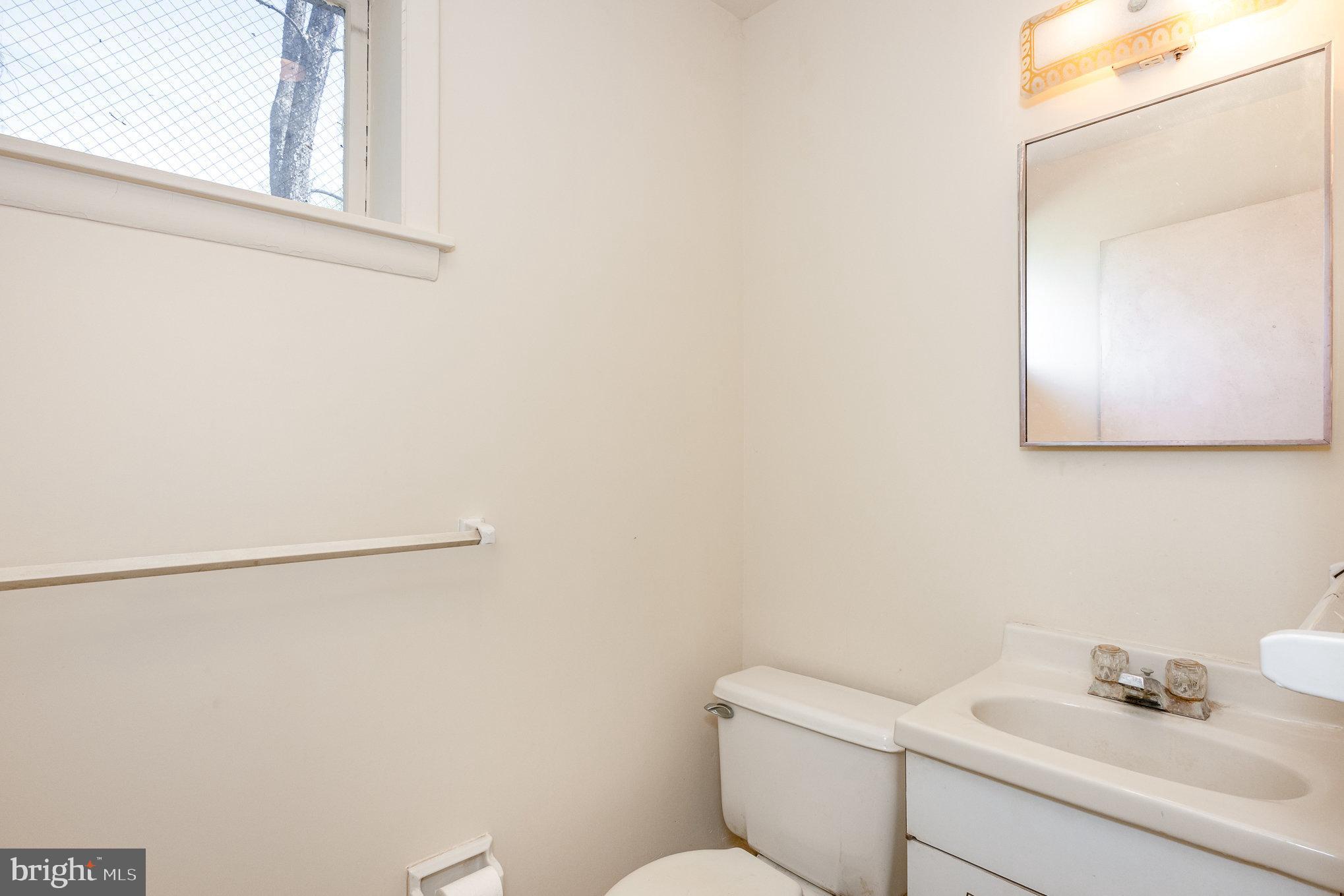 712 West Timonium Road Lutherville-Timonium, MD 21093 - Photo 32 of 42 3rd bath
