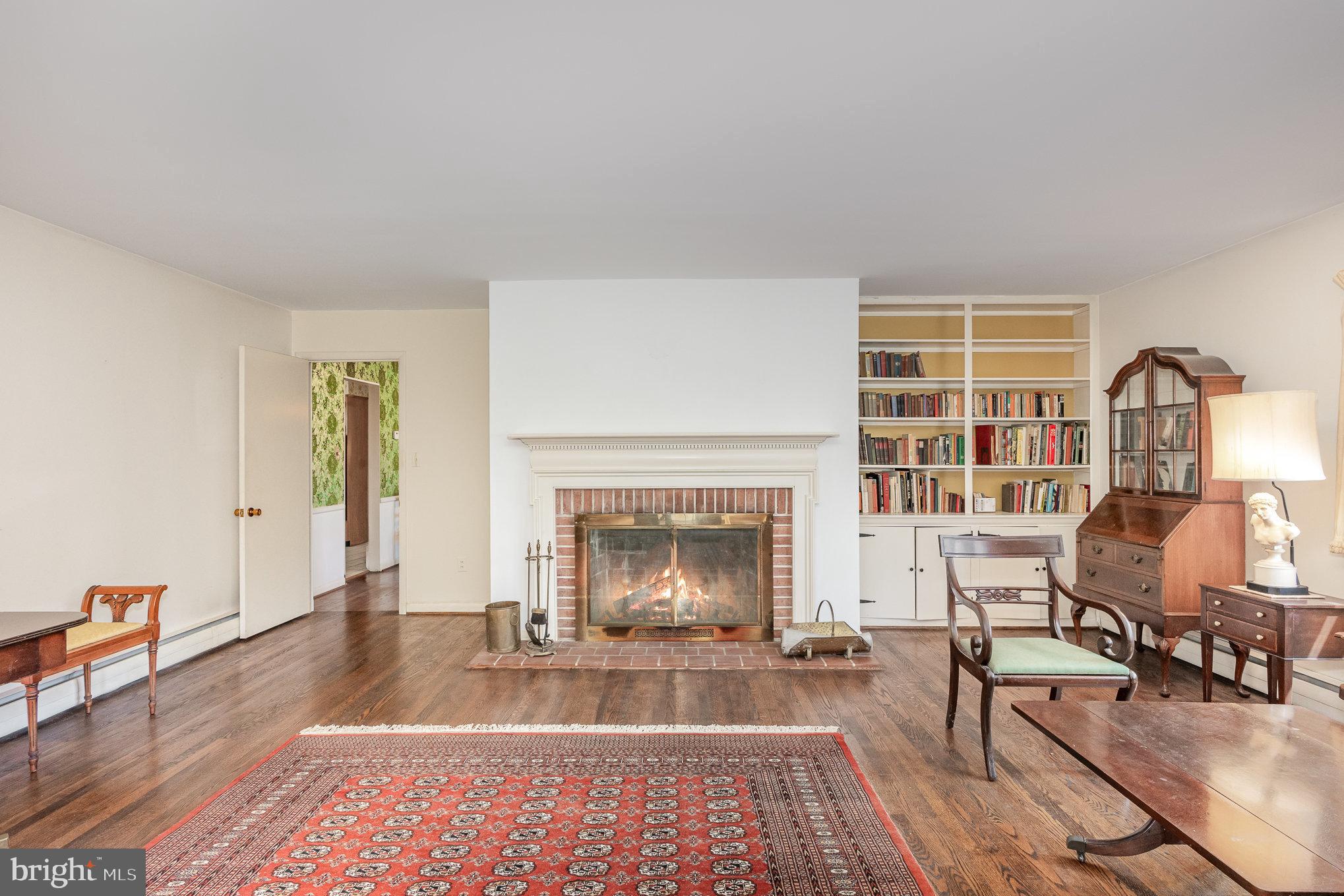 712 West Timonium Road Lutherville-Timonium, MD 21093 - Photo 7 of 42 Living room