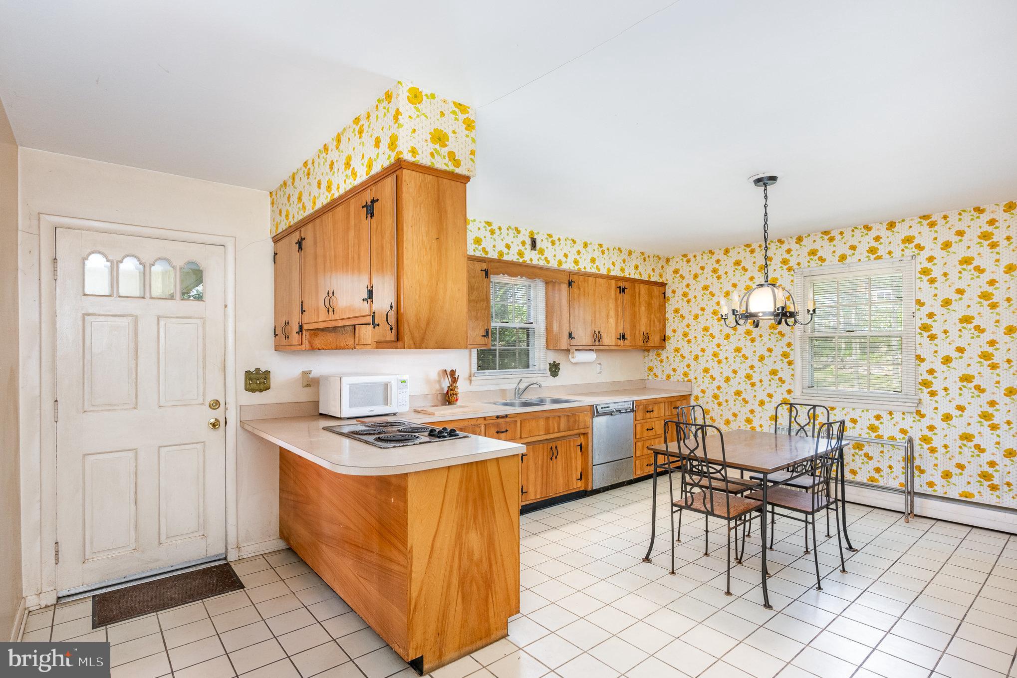 712 West Timonium Road Lutherville-Timonium, MD 21093 - Photo 10 of 42 kitchen