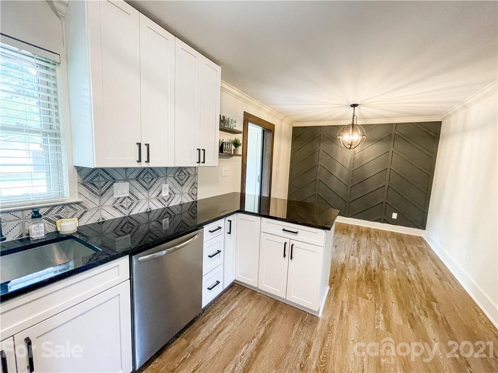 6437 Pleasant Grove Road Charlotte, NC 28216 - Photo 14 of 38 Gallery Image 14