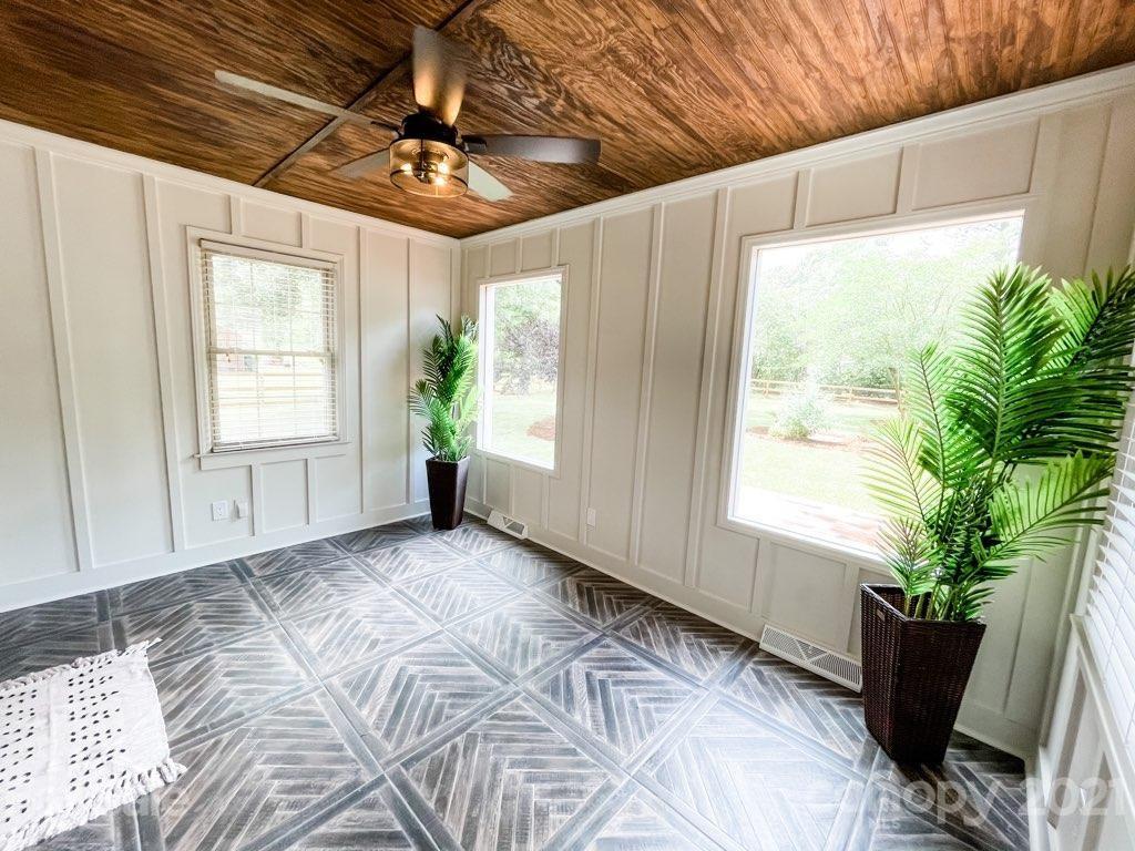 6437 Pleasant Grove Road Charlotte, NC 28216 - Photo 18 of 38 Gallery Image 18