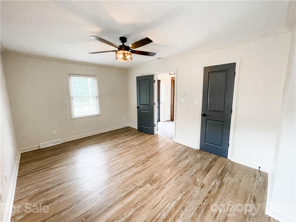6437 Pleasant Grove Road Charlotte, NC 28216 - Photo 24 of 38 Gallery Image 24