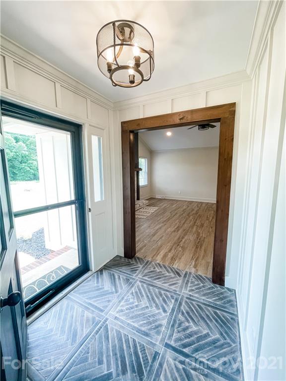 6437 Pleasant Grove Road Charlotte, NC 28216 - Photo 5 of 38 Gallery Image 5