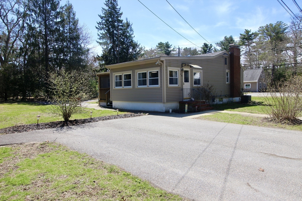 64 Swifts Beach Road Wareham, MA 02571 - Photo 2 of 25 Gallery Image 2