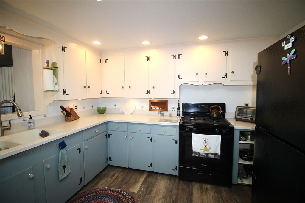 64 Swifts Beach Road Wareham, MA 02571 - Photo 6 of 25 Gallery Image 6
