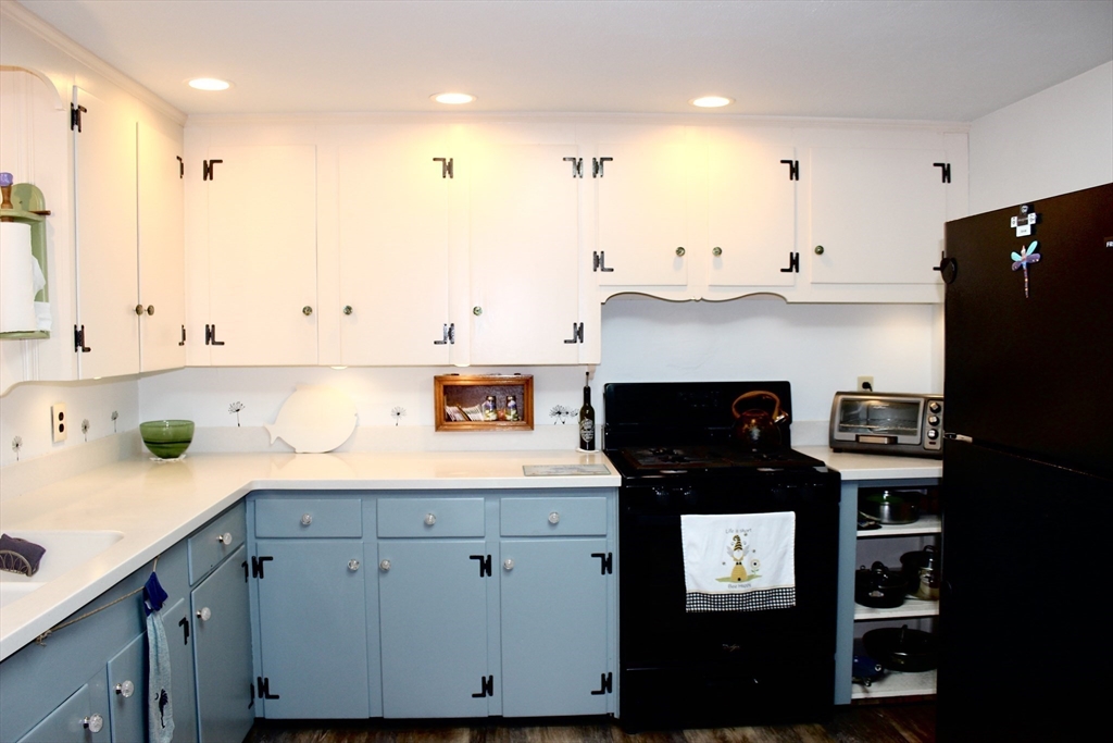 64 Swifts Beach Road Wareham, MA 02571 - Photo 9 of 25 Gallery Image 9