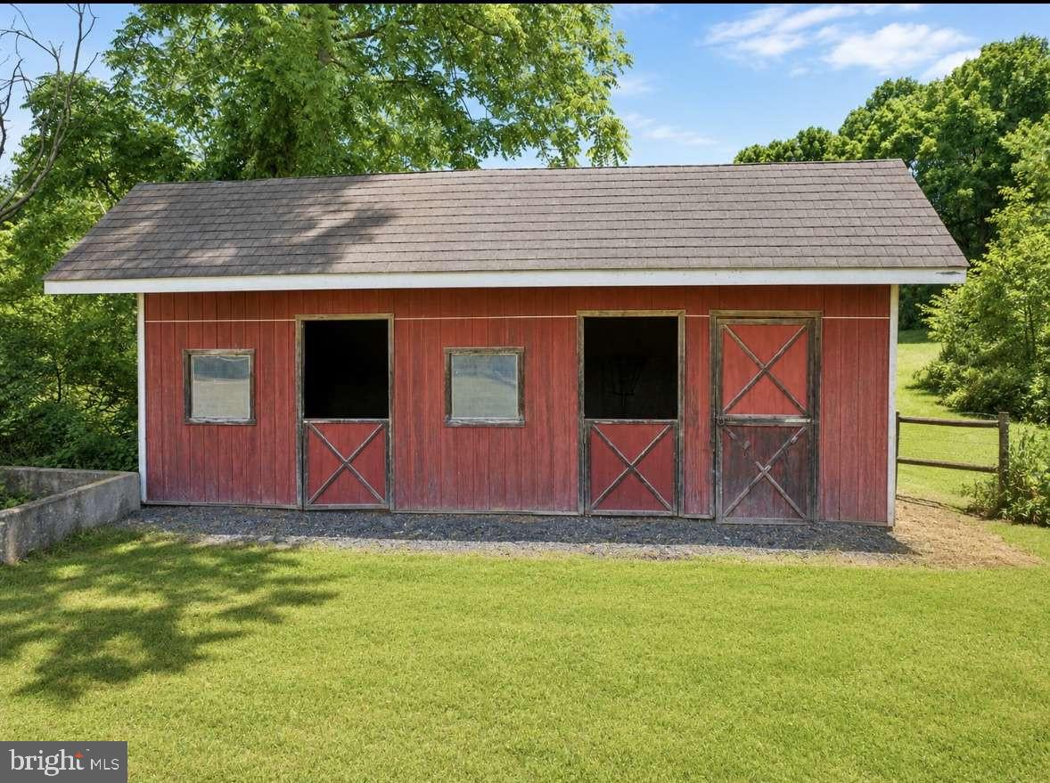 161 Heckman Road Temple, PA 19560 - Photo 45 of 48