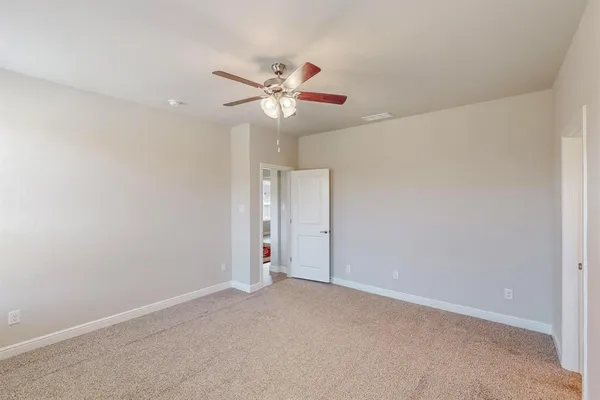 $2,350 | 224 Oldcastle Way, Fort Worth, TX 76052
