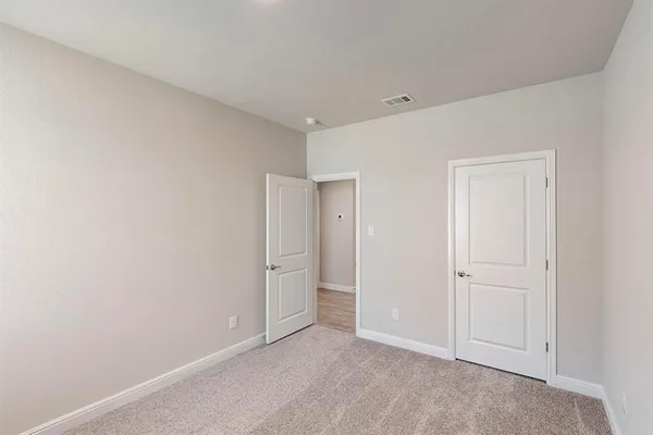 $2,350 | 224 Oldcastle Way, Fort Worth, TX 76052