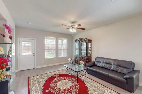 $2,350 | 224 Oldcastle Way, Fort Worth, TX 76052