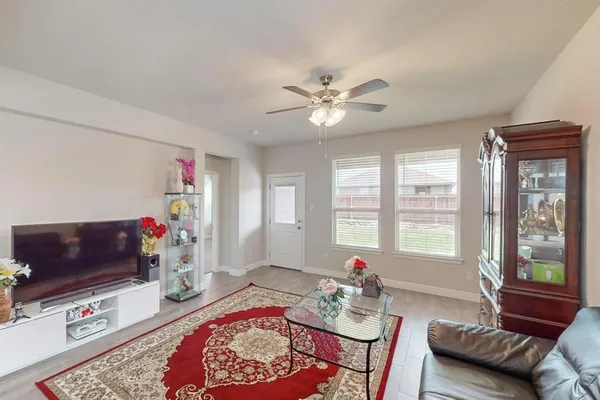 $2,350 | 224 Oldcastle Way, Fort Worth, TX 76052