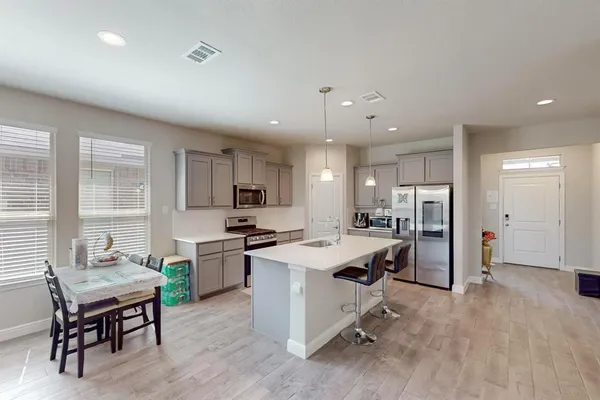 $2,350 | 224 Oldcastle Way, Fort Worth, TX 76052