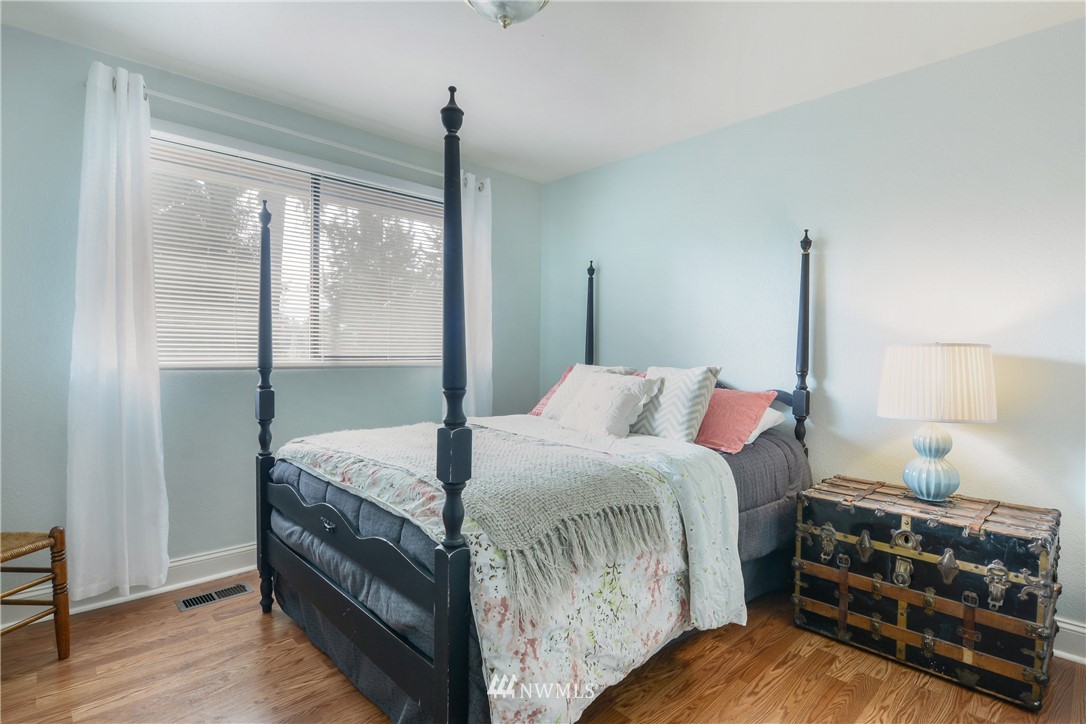 22723 53rd Avenue Southeast Bothell, WA 98021 - Photo 14 of 24