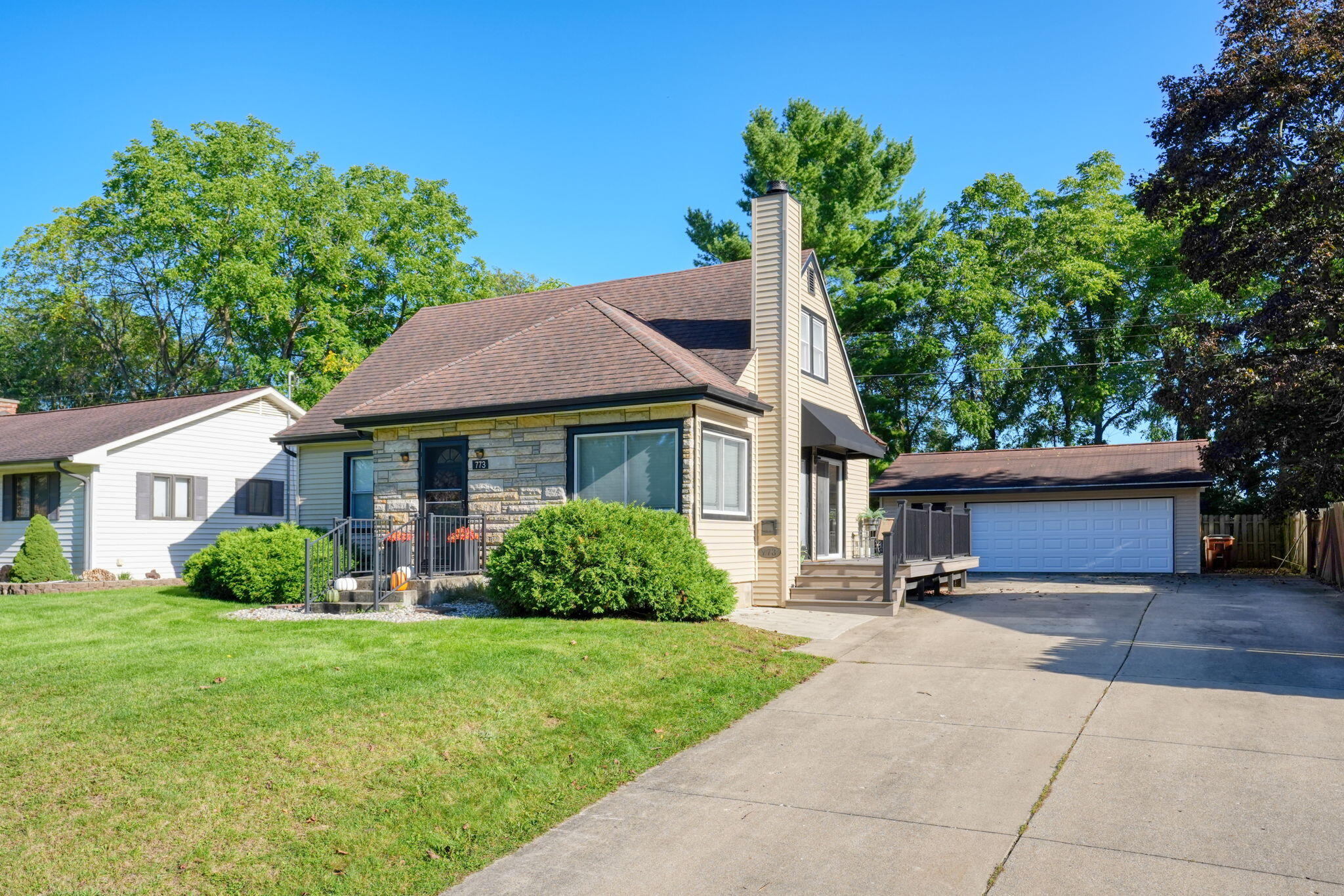 773 Briarcliff Road Jackson, MI 49203 - Photo 2 of 49 1-web-or-mls-DSC01105_HDR