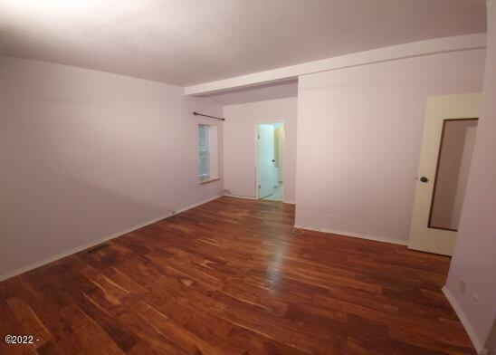 305 Seagrove Loop Lincoln City, OR 97367 - Photo 16 of 20 Master Bed