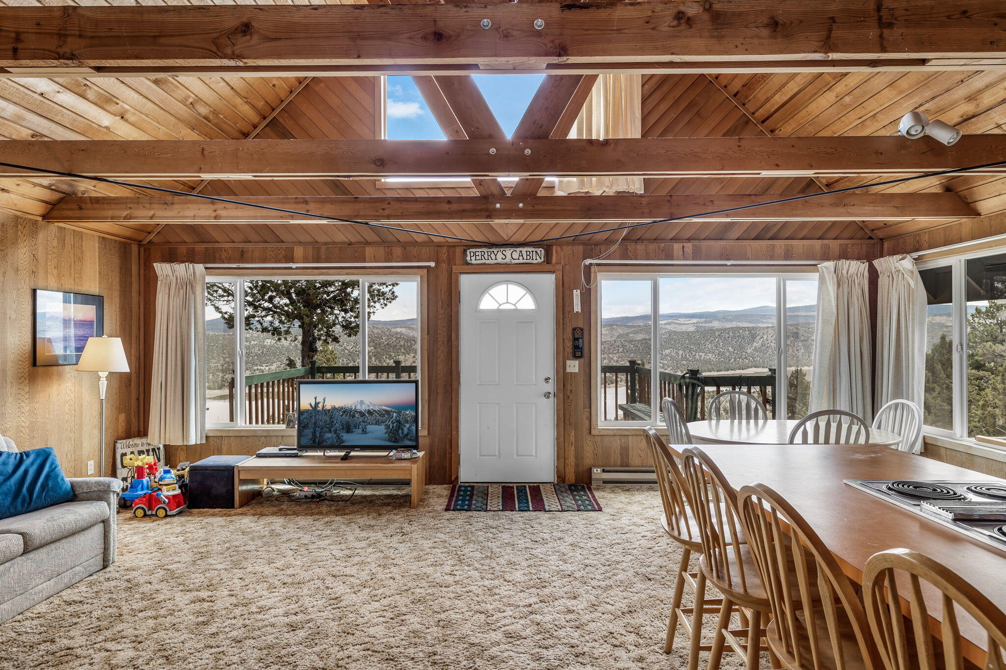 18278 Ridge Road Prineville, OR 97754 - Photo 8 of 24 View to back deck