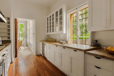 $15,995,000 | 405 Toro Canyon Road, Carpinteria, CA 93013