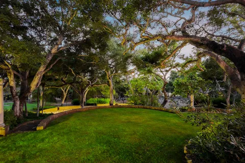 $15,995,000 | 405 Toro Canyon Road, Carpinteria, CA 93013
