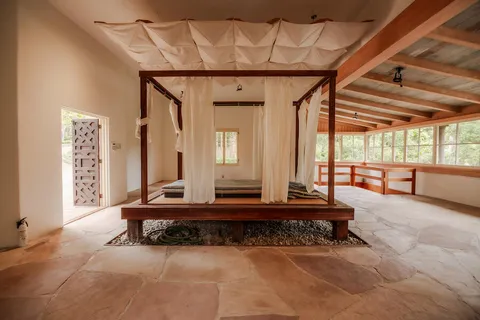 $15,995,000 | 405 Toro Canyon Road, Carpinteria, CA 93013