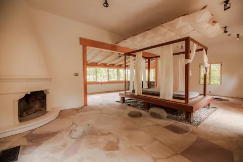 $15,995,000 | 405 Toro Canyon Road, Carpinteria, CA 93013