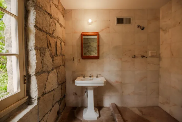 $15,995,000 | 405 Toro Canyon Road, Carpinteria, CA 93013