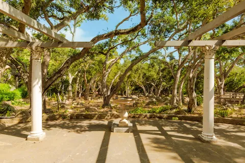 $15,995,000 | 405 Toro Canyon Road, Carpinteria, CA 93013