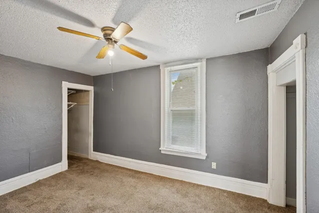 $330,000 | 2224 North 4th Avenue, Minneapolis, MN 55405