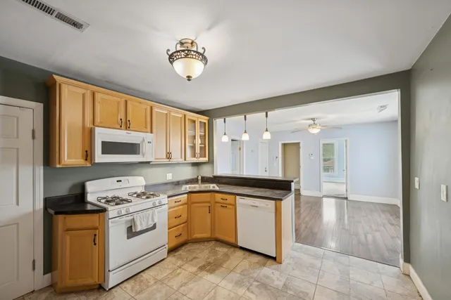 $330,000 | 2224 North 4th Avenue, Minneapolis, MN 55405