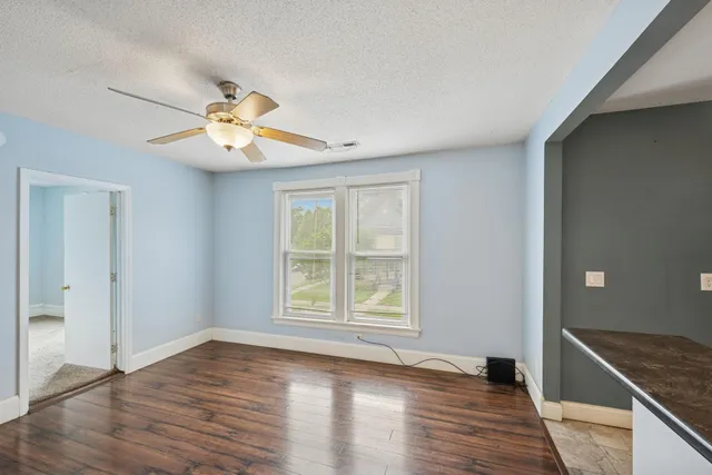 $330,000 | 2224 North 4th Avenue, Minneapolis, MN 55405