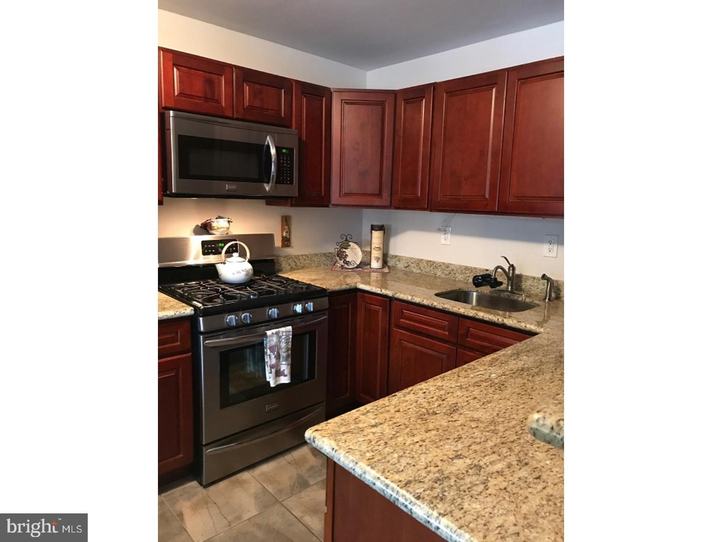 12701 Hollins Road Philadelphia, PA 19154 - Photo 8 of 24 Kitchen