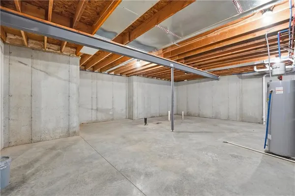 $435,000 | 2500 Burris Drive, Harrisonville, MO 64701