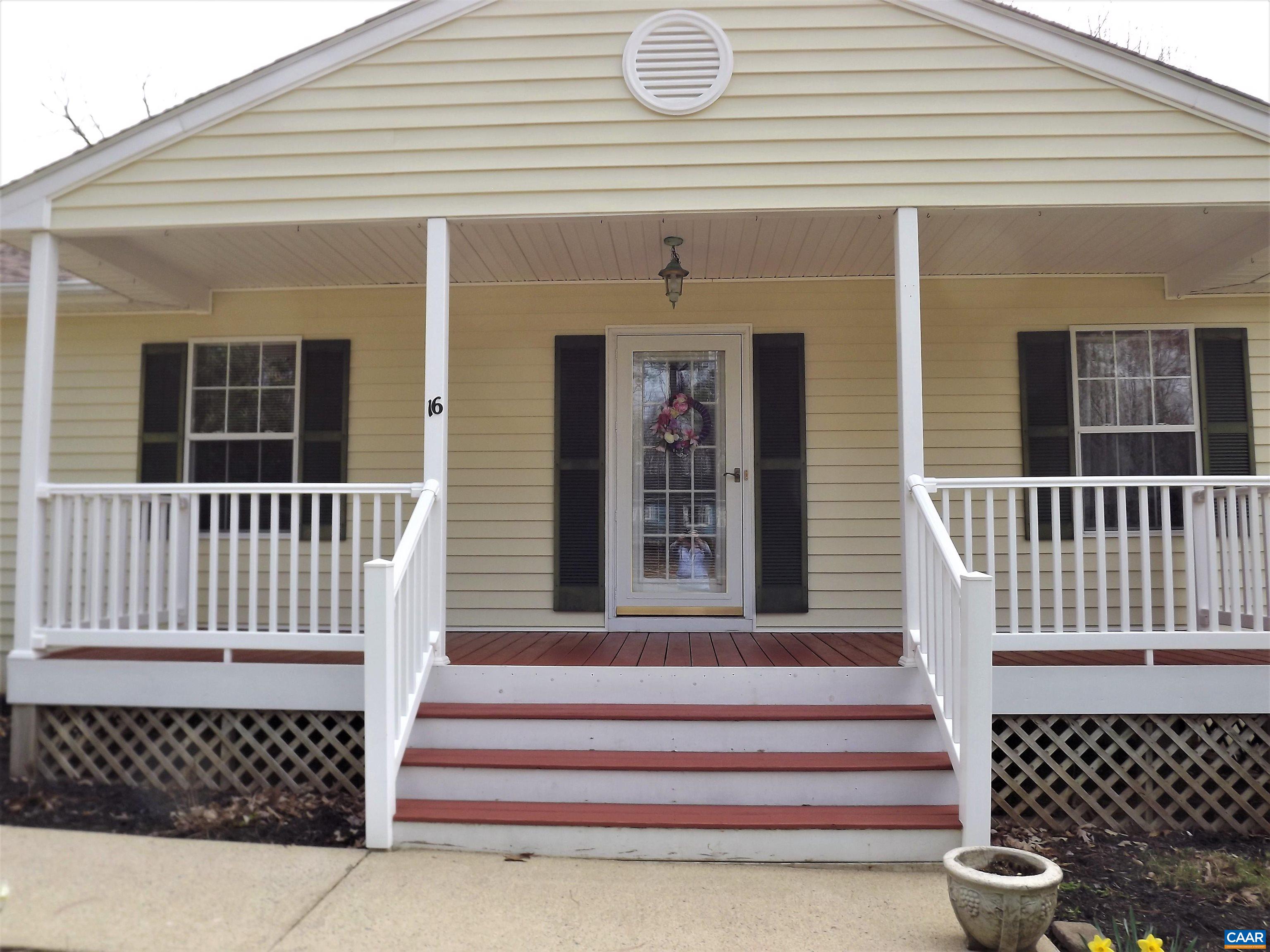 16 Powhatan Road Palmyra, VA 22963 - Photo 2 of 30 a front view of a house