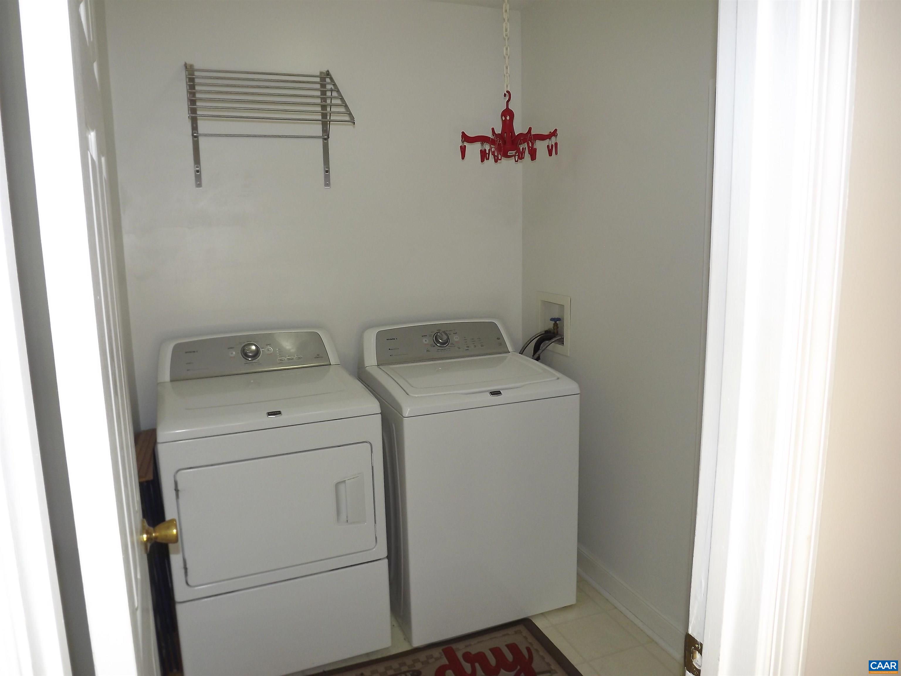16 Powhatan Road Palmyra, VA 22963 - Photo 21 of 30 a utility room with dryer and washer