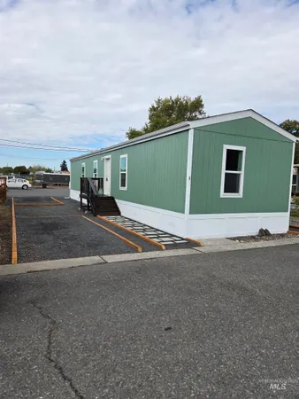 $99,999 | 928 Warner Avenue, Unit 8, Lewiston, ID 83501
