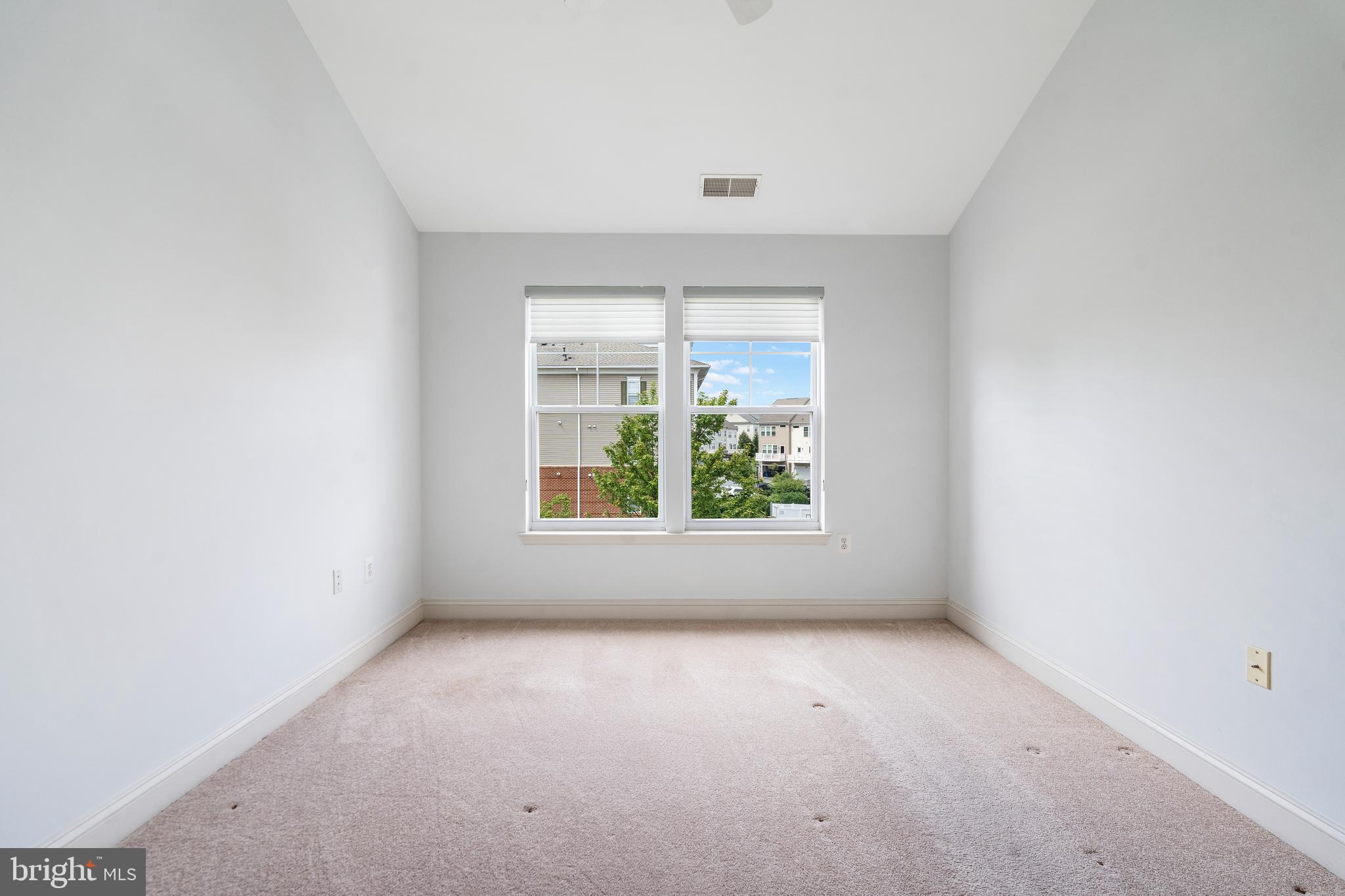 12832 Clarksburg Square Road, Unit 301 Clarksburg, MD 20871 - Photo 26 of 46
