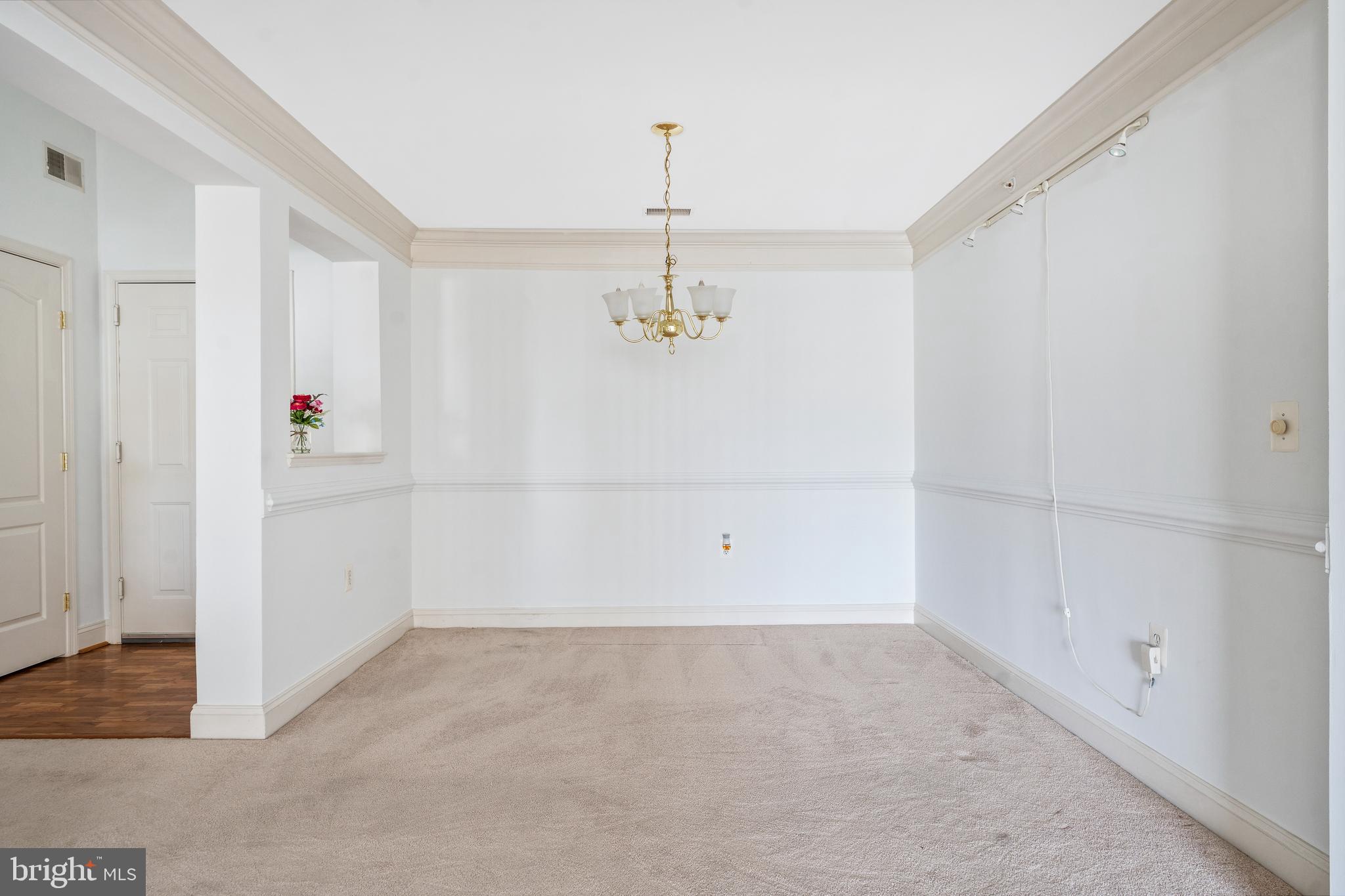 12832 Clarksburg Square Road, Unit 301 Clarksburg, MD 20871 - Photo 7 of 46