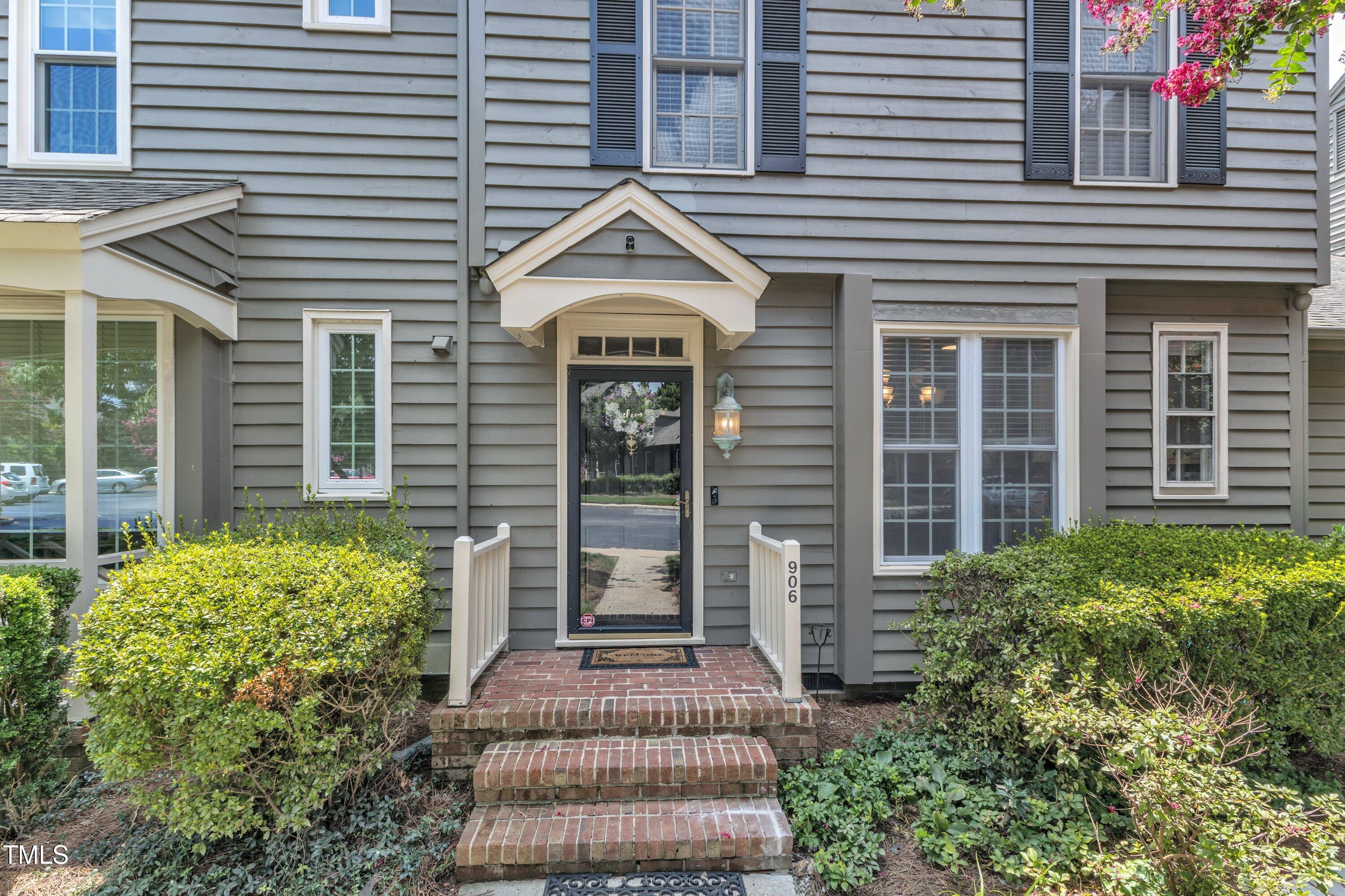 906 Albany Court Raleigh, NC 27615 - Photo 3 of 4